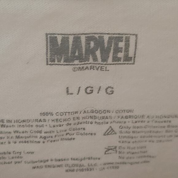 Marvel  Avengers Graphic White and pink T-shirt.size L - Picture 5 of 6